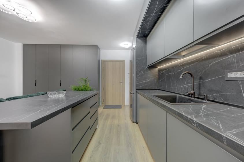 Apartament cu 2 camere, mobilat în P-ta Presei Libere