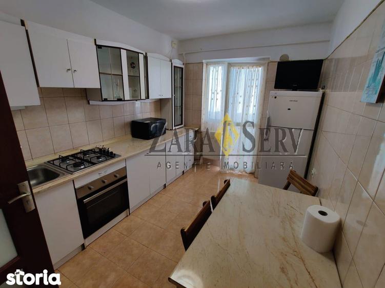 Apartament cu 2 camere, mobilat în Republicii
