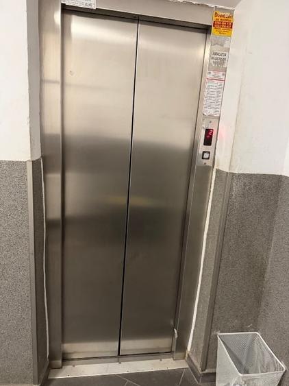 Apartament cu 3 camere decomandat în Banu Manta