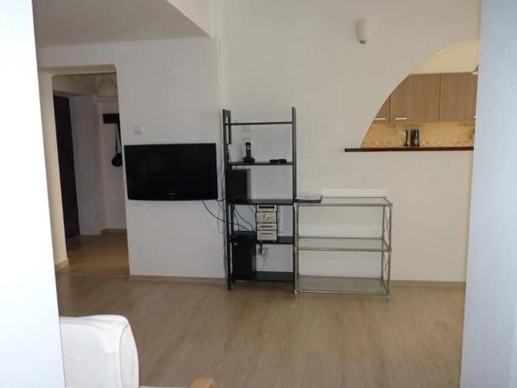 Apartament cu 2 camere semidecomandat în Sala Palatului