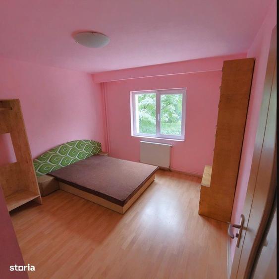 Apartament cu 2 camere decomandat în Plopilor