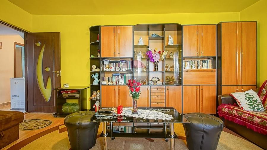 Apartament cu 2 camere decomandat, mobilat în Răcădău