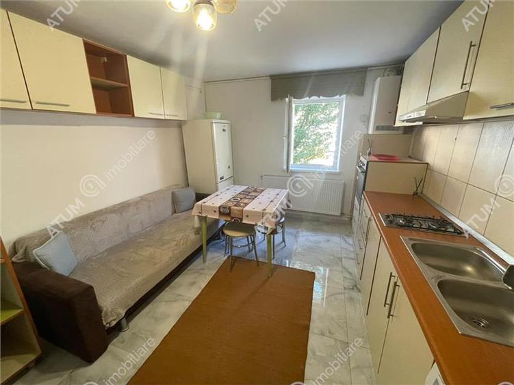 Apartament cu 2 camere decomandat, mobilat în Calea Dumbrăvii