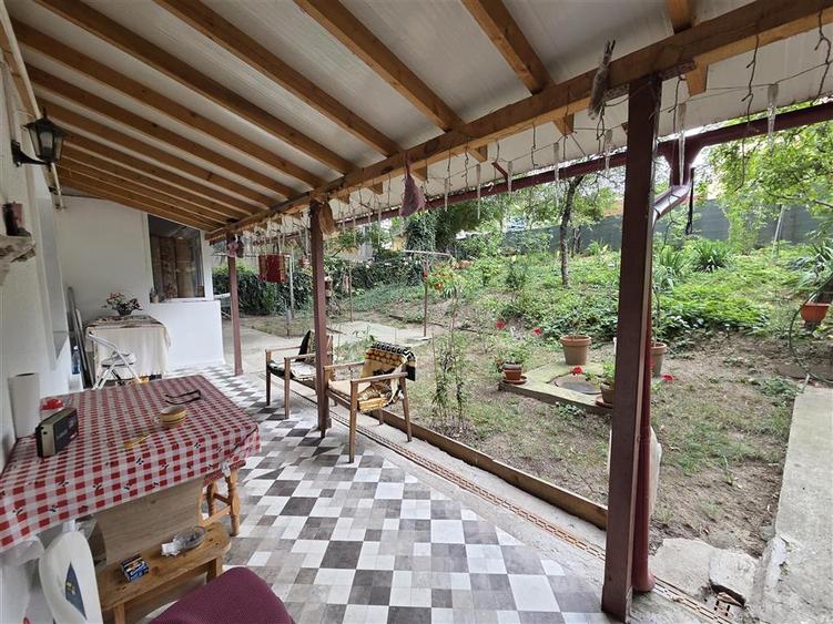 Apartament cu 3 camere semidecomandat, mobilat în Tudor Vladimirescu