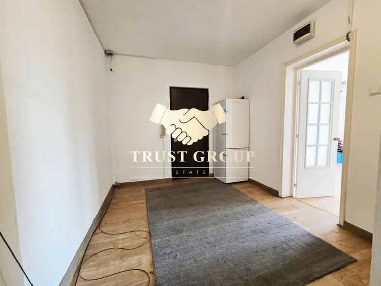 Apartament cu 5 camere decomandat în Victoriei