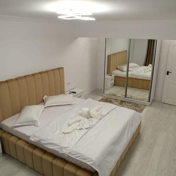 Apartament cu 2 camere decomandat, mobilat în Central