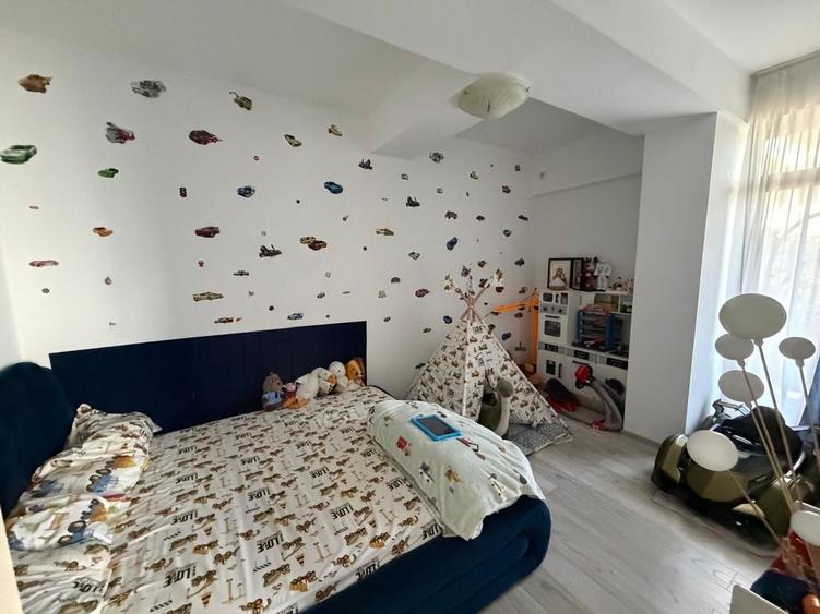 Apartament cu 3 camere decomandat, mobilat în Nord