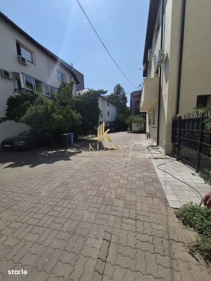 Apartament cu 4 camere decomandat în Herăstrău