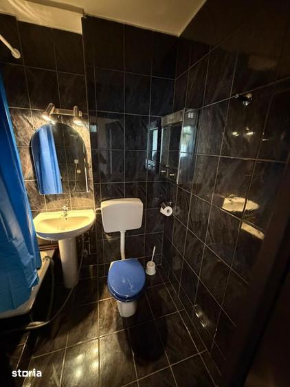 Apartament cu 3 camere semidecomandat în Titan