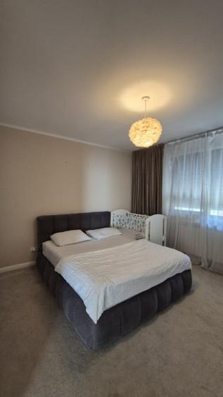 Apartament cu 3 camere decomandat, mobilat în Central