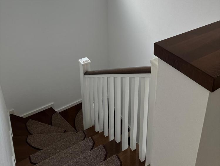 Duplex cu 5 camere cu Canalizare în Giroc