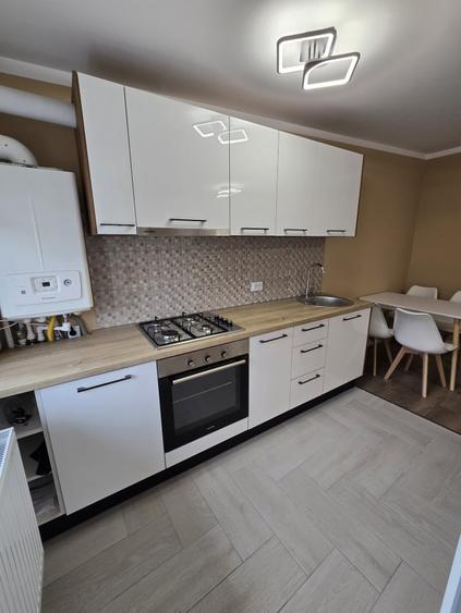 Apartament cu 2 camere semidecomandat, mobilat în Alecu Russo