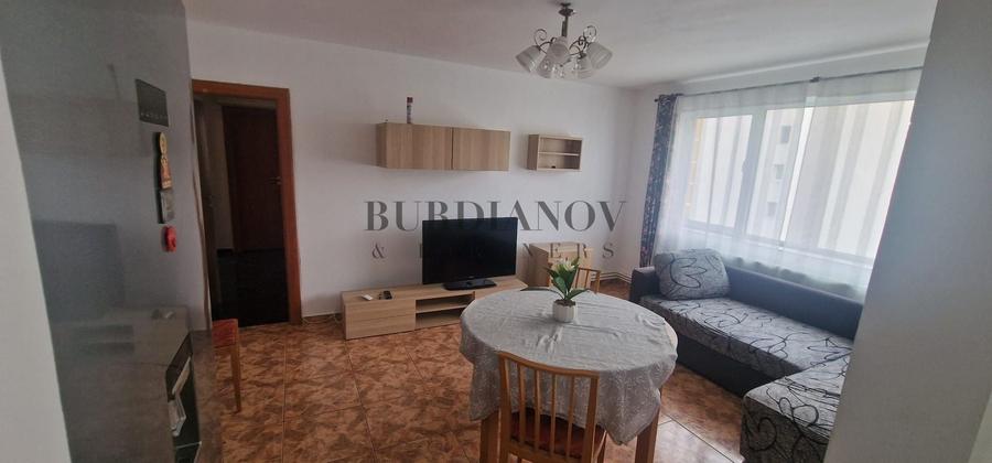 Apartament cu 3 camere semidecomandat, mobilat în Drumul Taberei