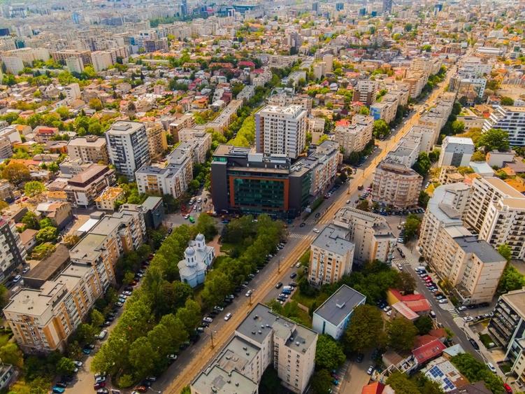 Birou, de 9.9390001296997 mp, în Calea Călărașilor