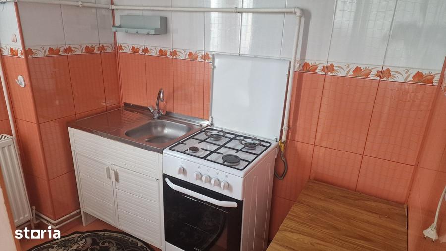 Garsoniera de inchiriat, etaj 7,Mhai Viteazul - 3