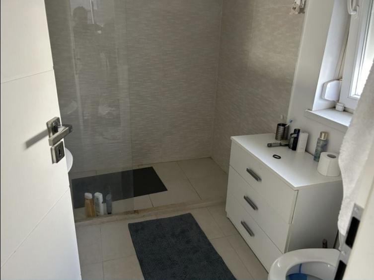 Casă cu 4 camere cu Teren 188 Mp în Central