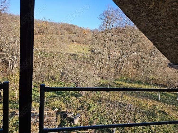 Casă cu 3 camere cu Teren 6772 Mp în Ursoaia