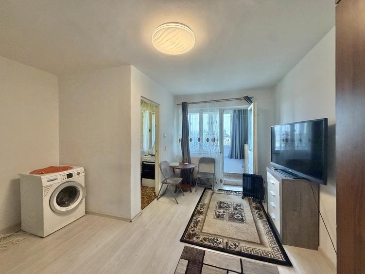 Garsonieră decomandată în Complex Studențesc