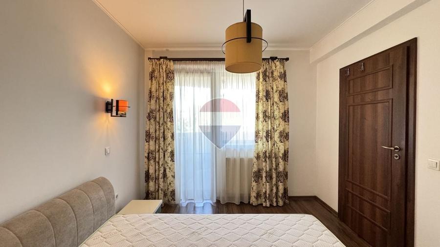 Apartament cu 2 camere semidecomandat, mobilat în Florești