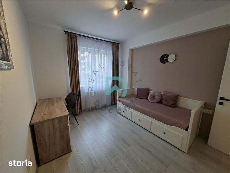 Apartament cu 3 camere decomandat, mobilat în Tractorul