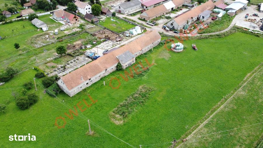 Casă cu 6 camere cu Teren 4831 Mp în Bixad