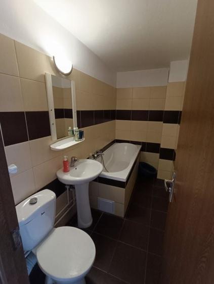 Apartament cu 3 camere decomandat în Vitan Mall
