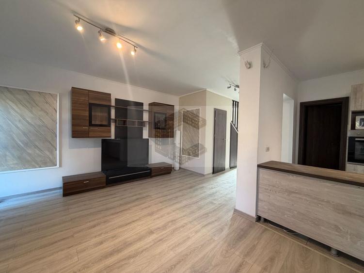 Duplex cu 4 camere cu Canalizare în Dumbrăvița
