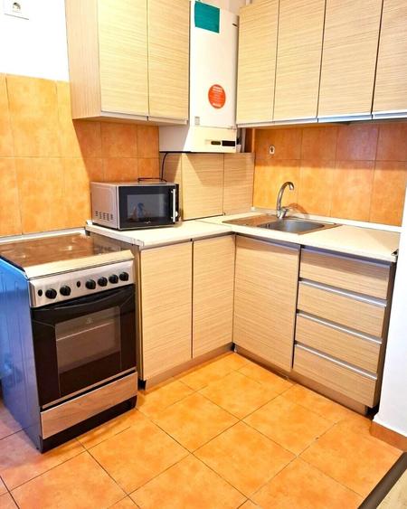Apartament cu 3 camere decomandat, mobilat în Chitila
