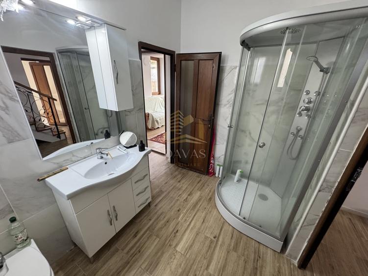 Casă individuală cu 4 camere cu Canalizare în Europa