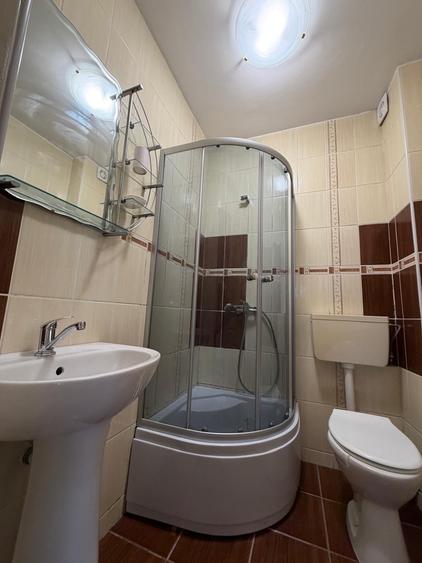 Apartament cu 3 camere decomandat în Zorilor