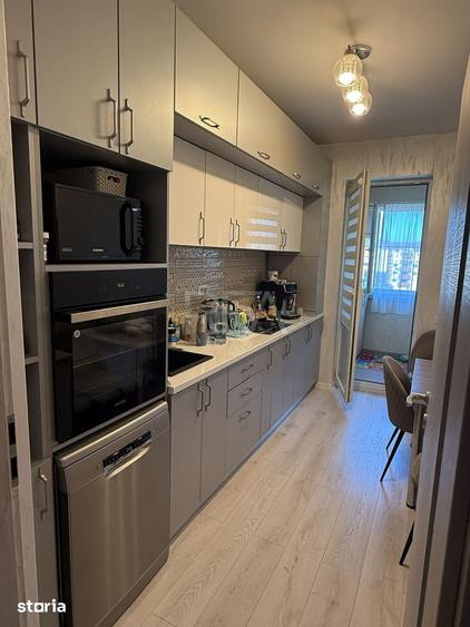 Apartament cu 2 camere decomandat în Apărătorii Patriei