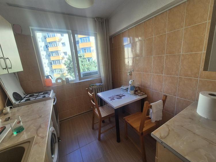 Apartament cu 2 camere semidecomandat în 1 Decembrie 1918