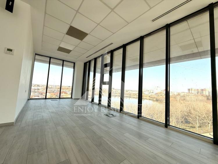 Spațiu comercial, de 1,250 mp, în Pantelimon