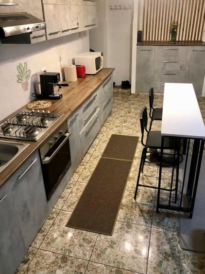 Apartament cu 4 camere decomandat în Între Lacuri