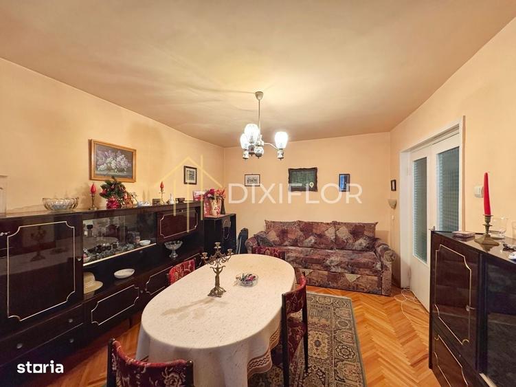 Apartament cu 3 camere decomandat în 1848