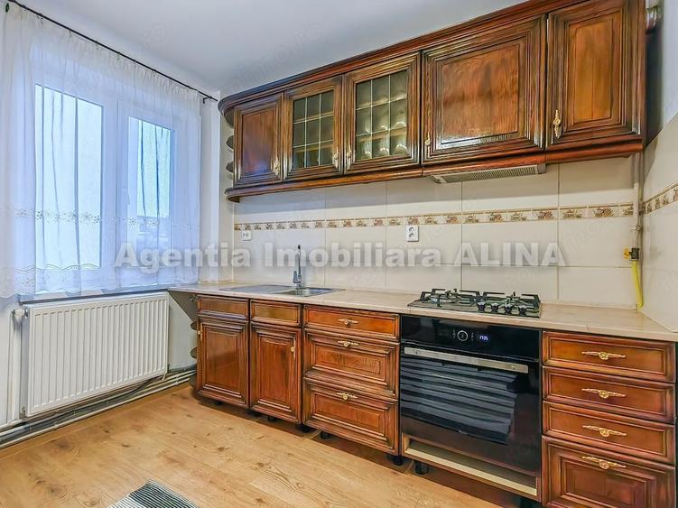 Apartament cu 4 camere decomandat în Kogălniceanu