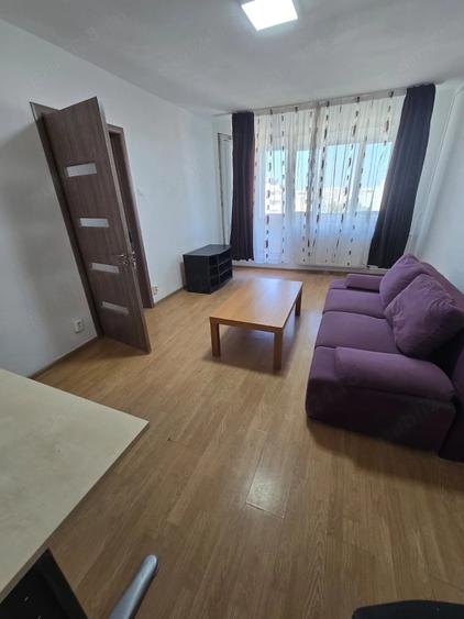 Apartament cu 2 camere decomandat în Vitan