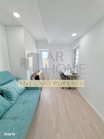 Apartament cu 4 camere, mobilat în Republicii