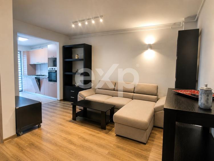 Apartament cu 3 camere decomandat, mobilat în Bună Ziua