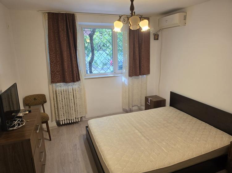 Apartament cu 2 camere semidecomandat în Vatra Luminoasă