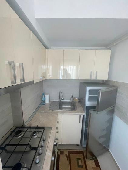 Apartament cu 2 camere semidecomandat în Aeroport