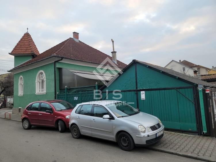 Casă individuală cu 4 camere cu Canalizare în Central