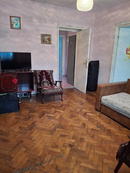 Apartament cu 3 camere semidecomandat în Ultracentral