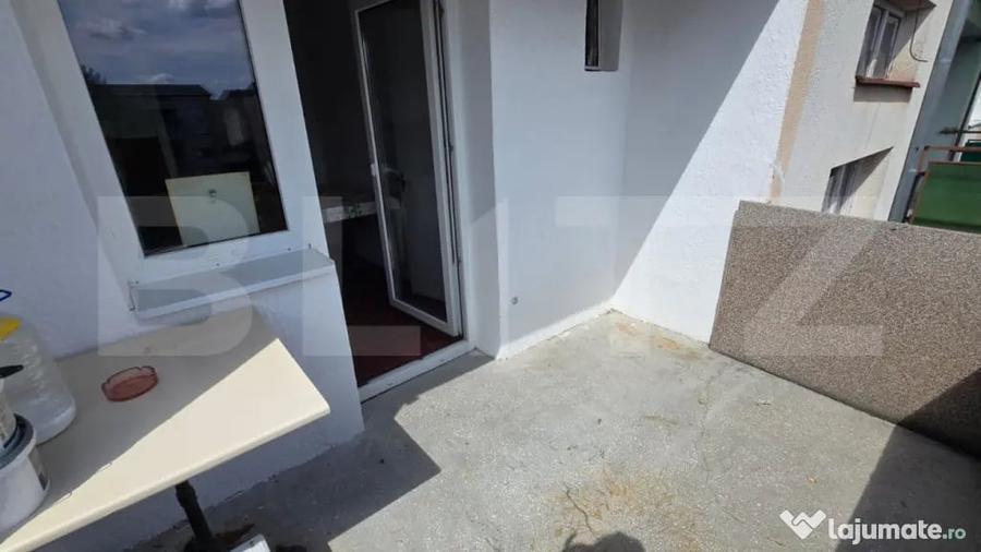 Apartament de vanzare, cu 3 camere, 76 mp, zona Micro 17 - 8