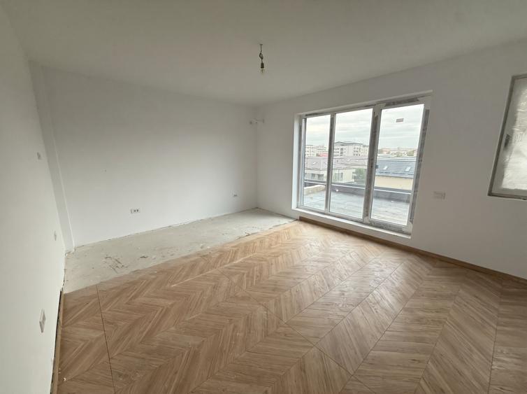 Apartament cu 3 camere decomandat în Theodor Pallady