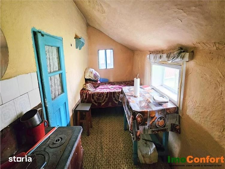 Casă cu 2 camere cu Teren 520 Mp în Lețcani