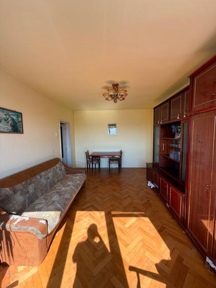 Apartament cu 65 camere în Girocului