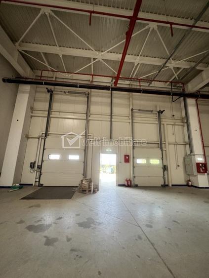 Spațiu comercial, de 2,200 mp, în Central