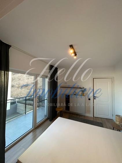 Apartament cu 3 camere decomandat, mobilat în Florești