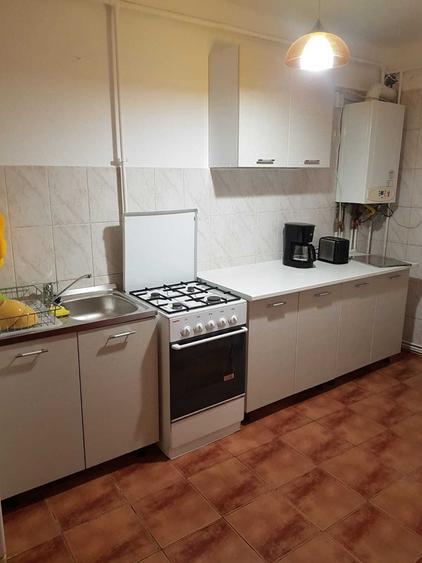Apartament cu 2 camere decomandat în Zorilor
